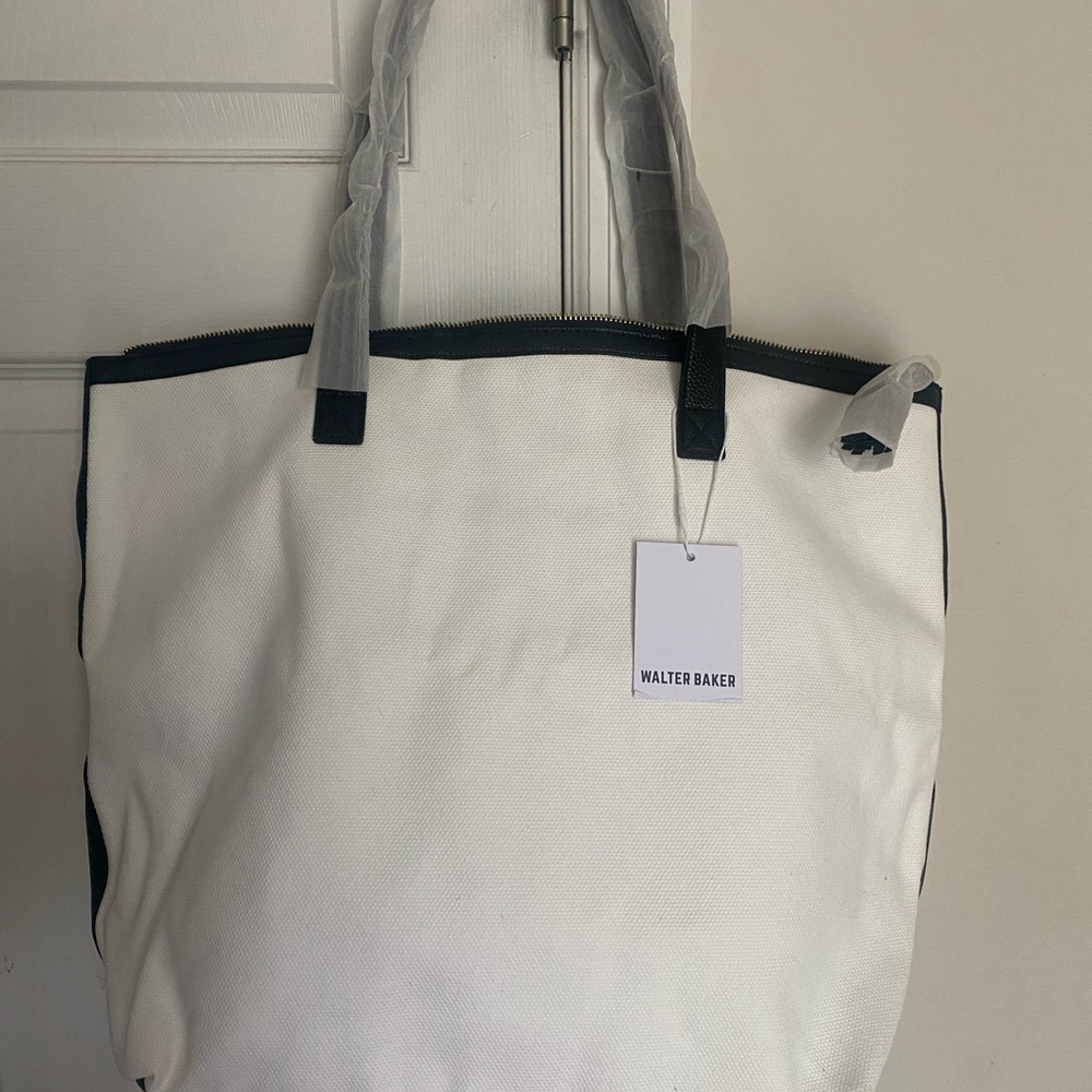 Walter Baker Carly Curateur Daytripper White Canvas Tote.